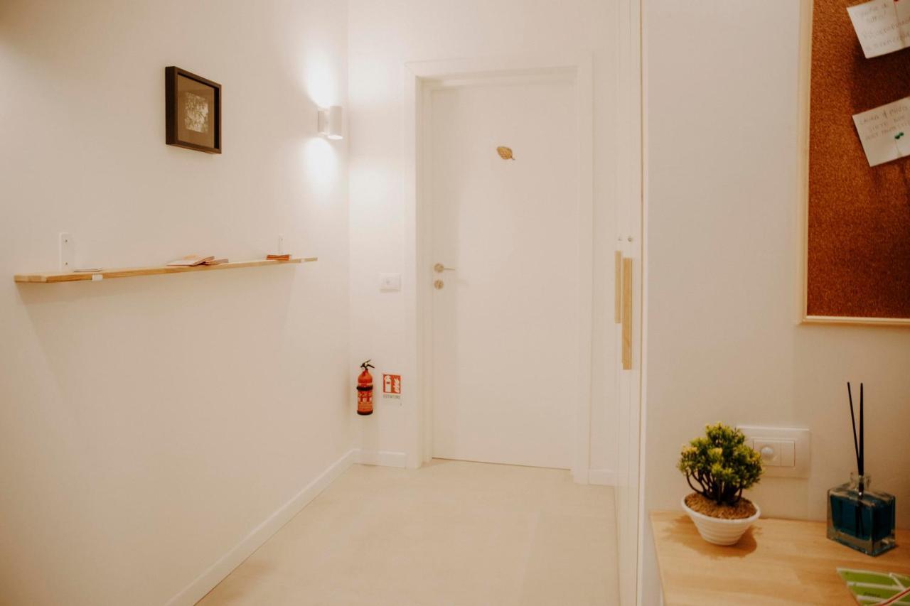 Petrarca17 Guest House A Due Passi Dal Mare Terracina Eksteriør billede