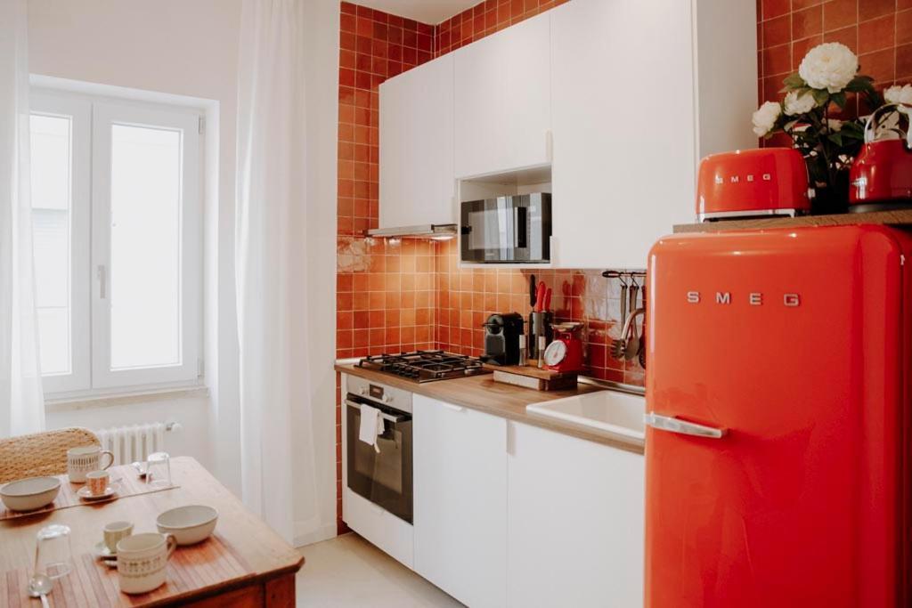 Petrarca17 Guest House A Due Passi Dal Mare Terracina Eksteriør billede
